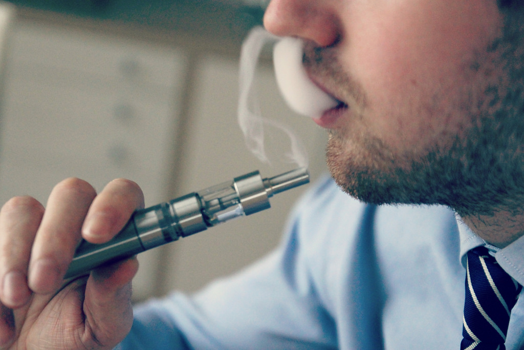 Are Electronic Cigarettes Safe To Use For Americans